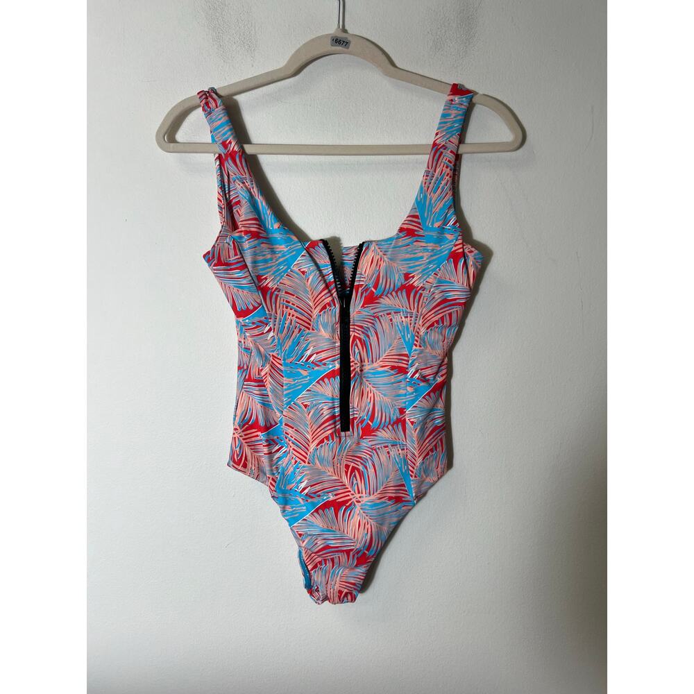 NWT Vetchy One Piece Swimsuit Sz S